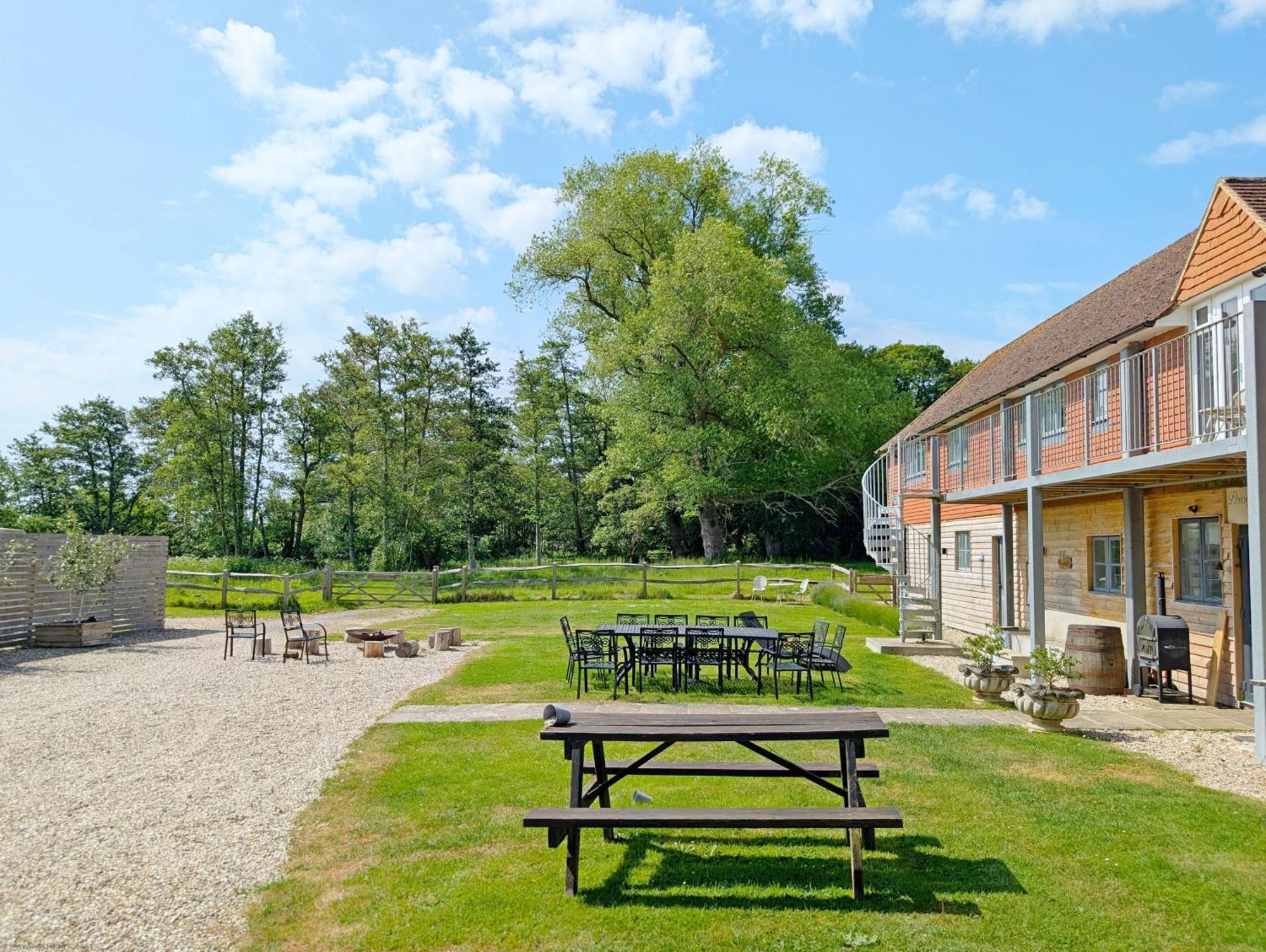 Priory Coach House - Church Norton Selsey Exterior photo